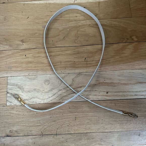 Gucci white leather strap with gold hardware - Picture 4 of 4